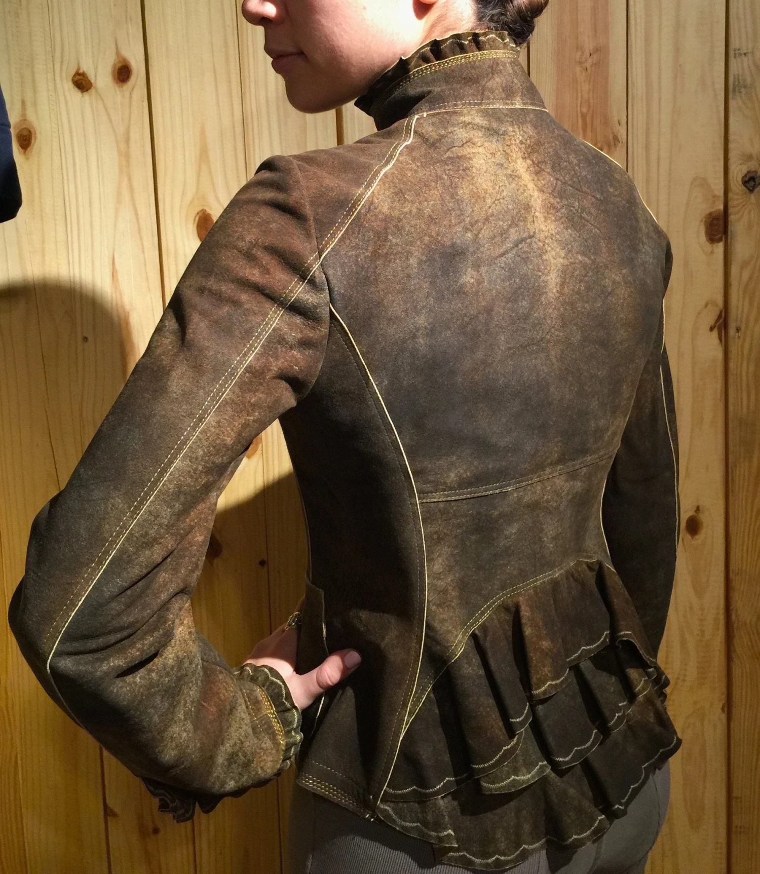 Artico Gringolino Ruffle Leather Jacket Olive - Image 2